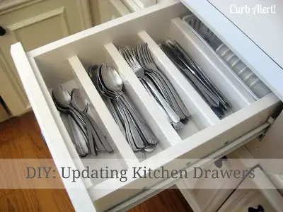 Organizing Chaos {Updating Kitchen Drawers}