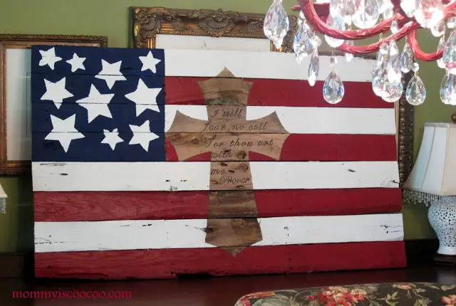 Amanda @ Mommy is Coocoo is Taking over My Blog {American Flag Pallet Artwork}