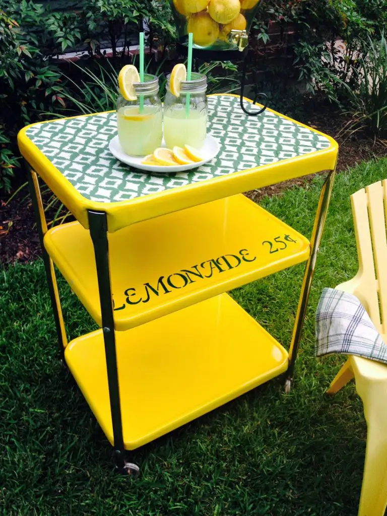Cute Lemonade Cart!